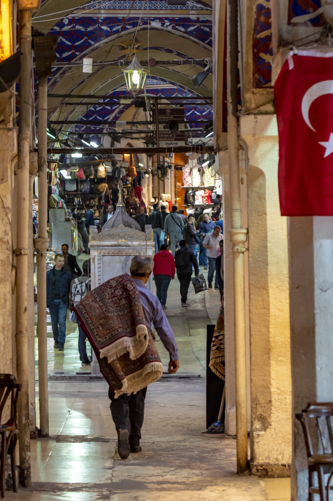 Explore Istanbul's Premier Shopping Adventures