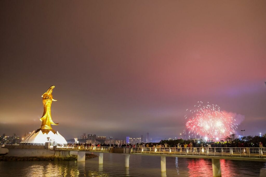 Macao Welcomes the Year of the Snake with Spectacular Float Parade