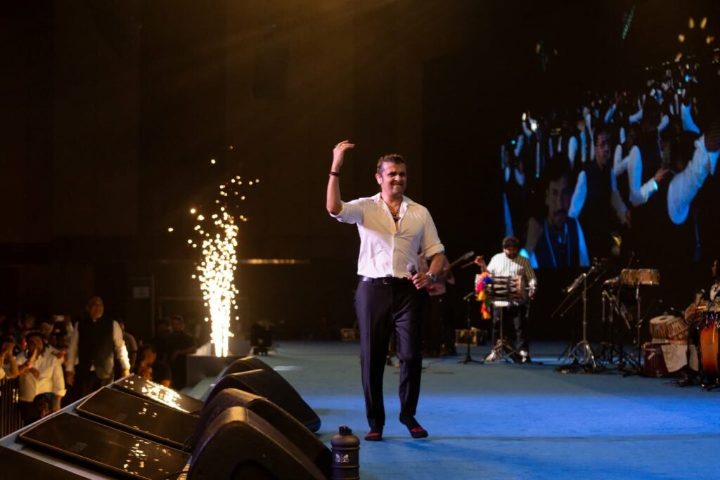 Sonu Nigam Shines at SKIL Event