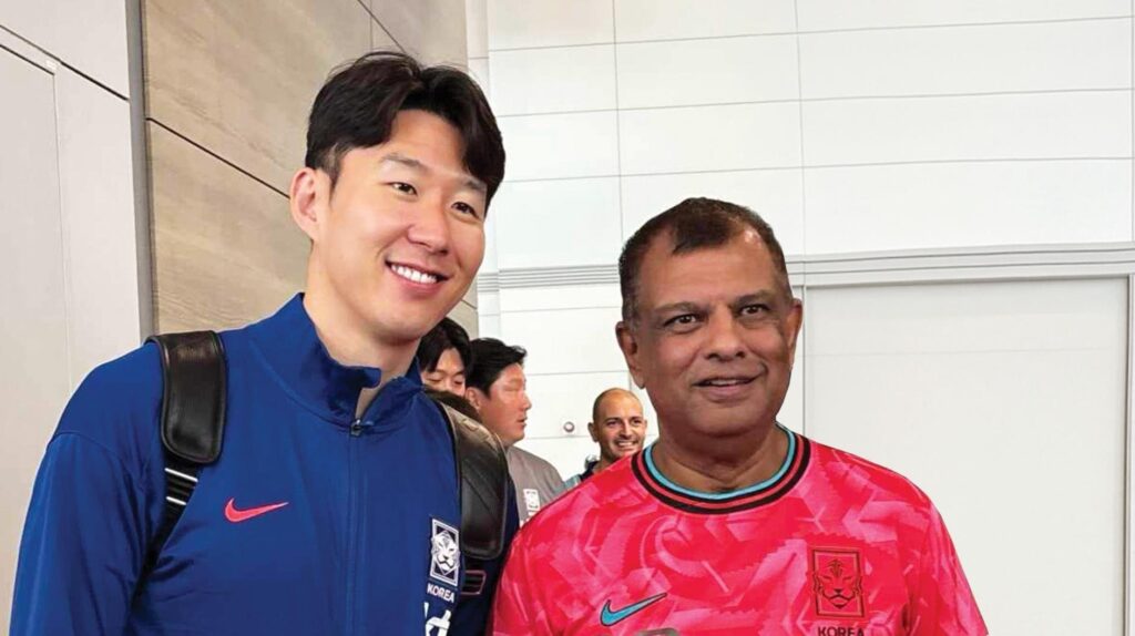 AirAsia's CEO Tony Fernandes Sends Off South Korea's National Football Team on Their Journey