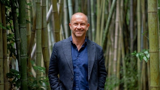TV Presenter Anthony Burke to Lead Luxury Escapes’ New Signature Series in Japan