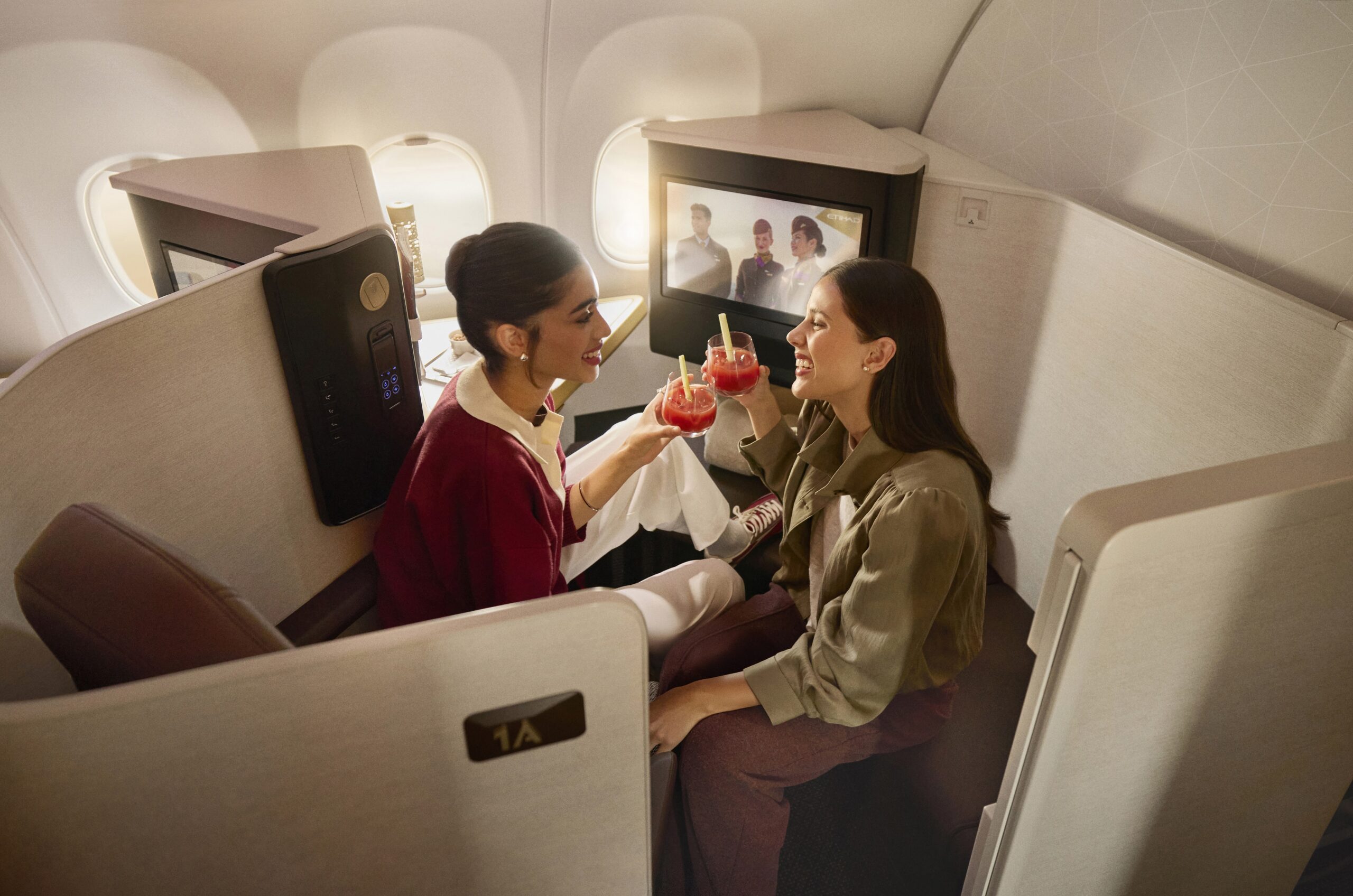 Etihad Airways Unveils Luxury with Inaugural A321LR Flight to Phuket