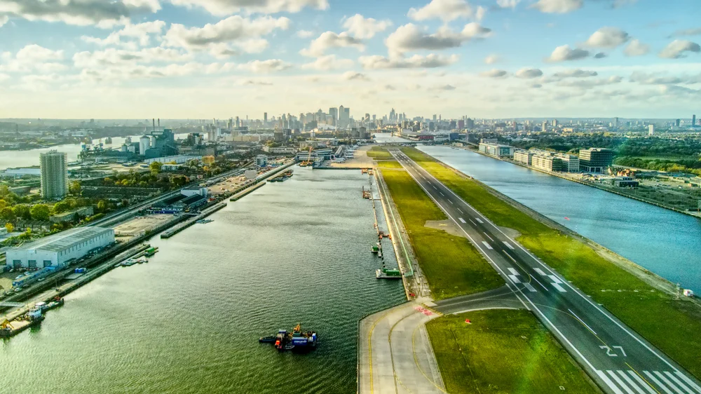 Londoners Favor Convenience Over Cost in Airport Choices: YouGov Study
