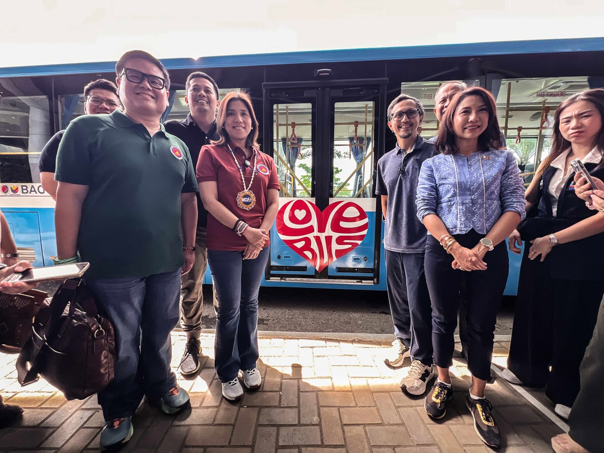 Philippine Authorities Introduce New Route for Love Bus Initiative