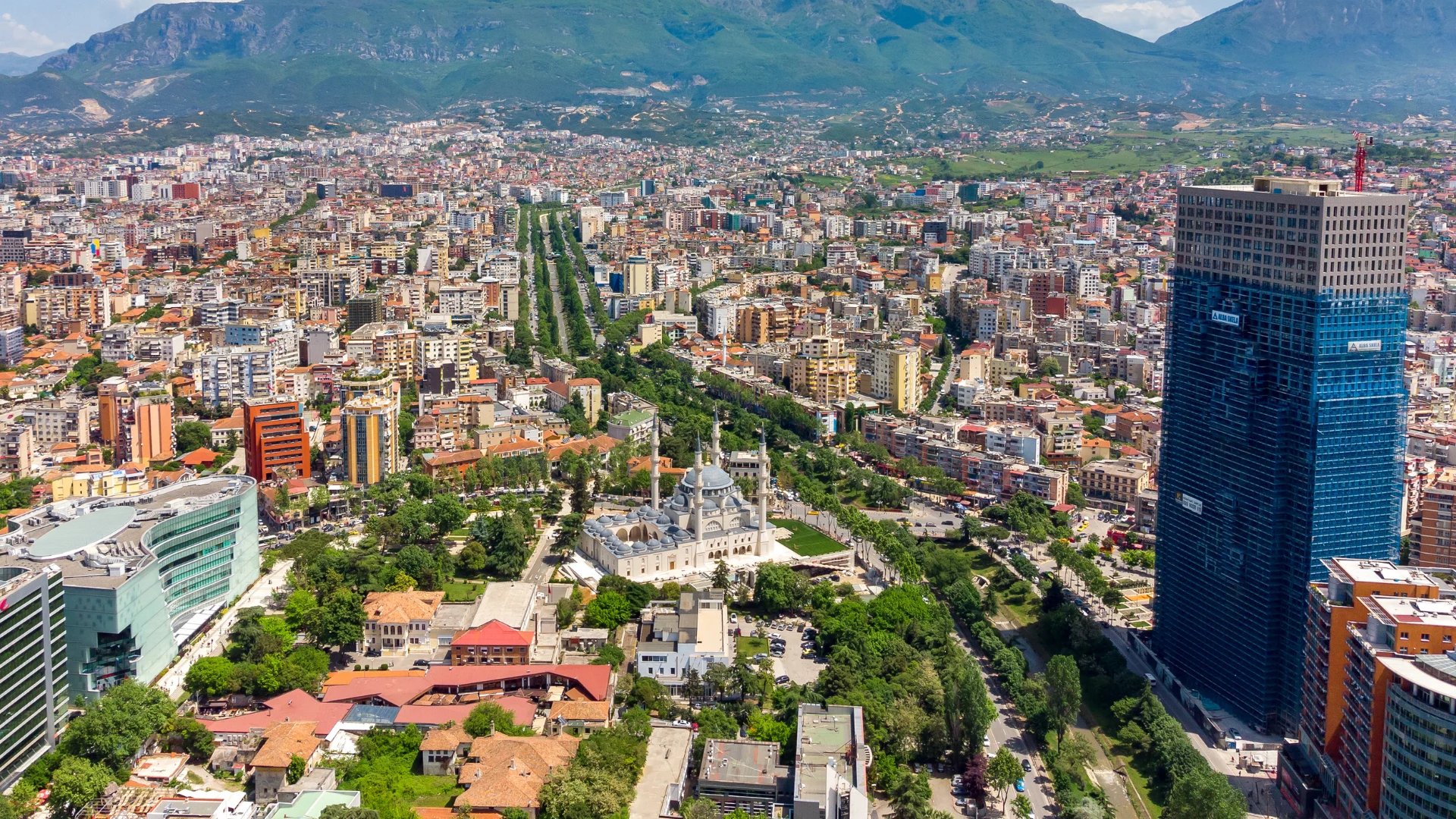 Ryanair Announces New Flight Path from Birmingham to Tirana