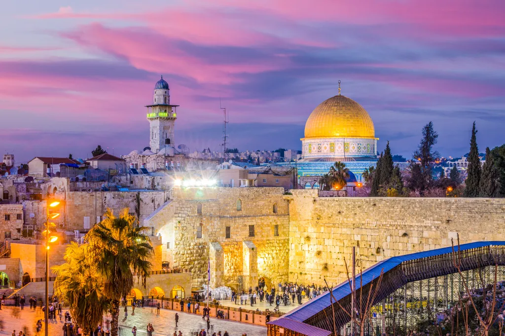 Israel's Tourism Sees Significant Growth with 118,200 Visitors in August