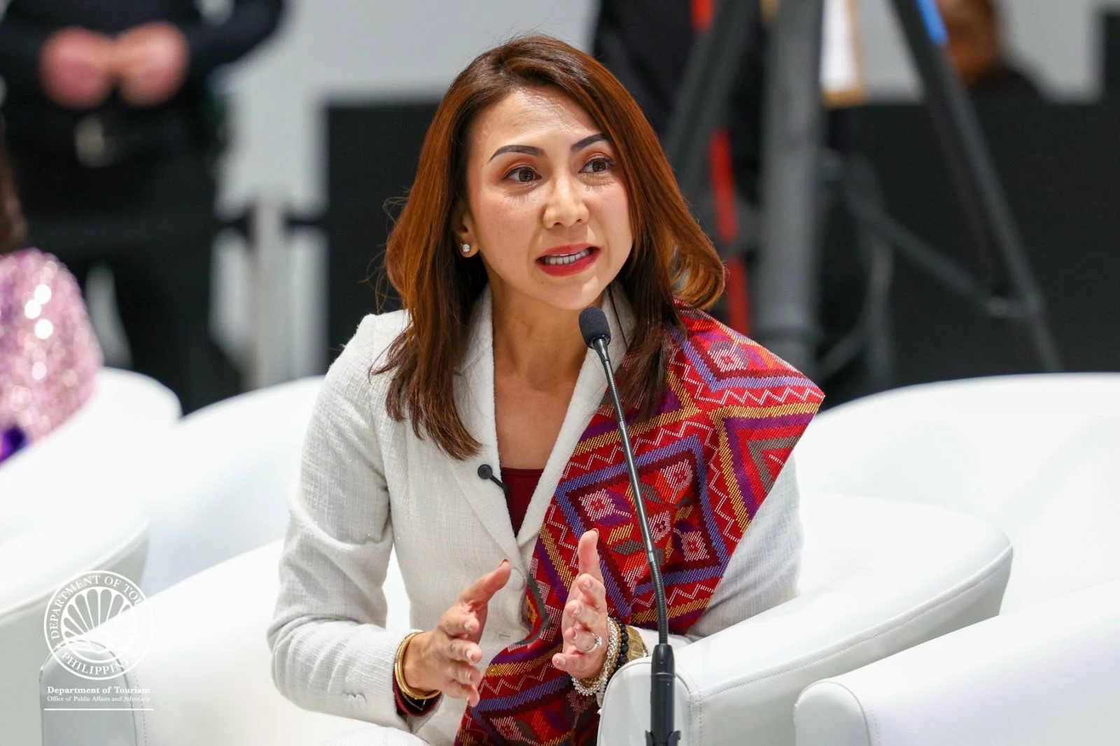 Philippine Secretary Urges Foreign Investors to Explore Tourism Prospects