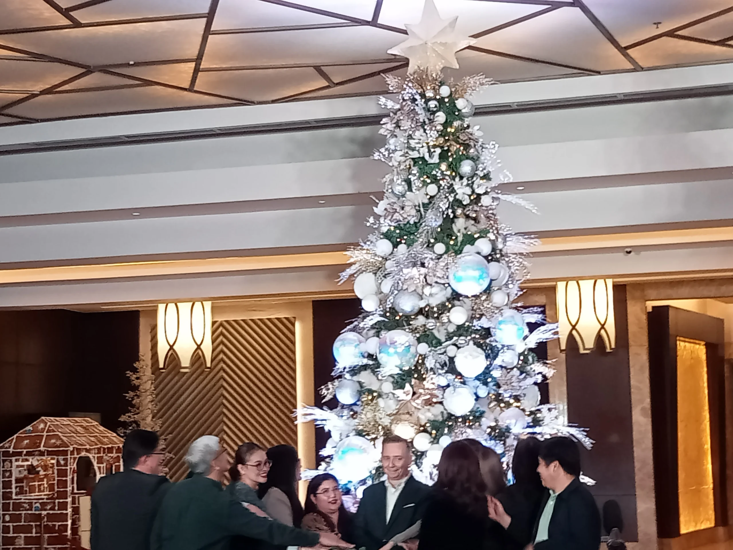 Quest Plus Conference Center, Manila Celebrates with First Tree-Lighting Event
