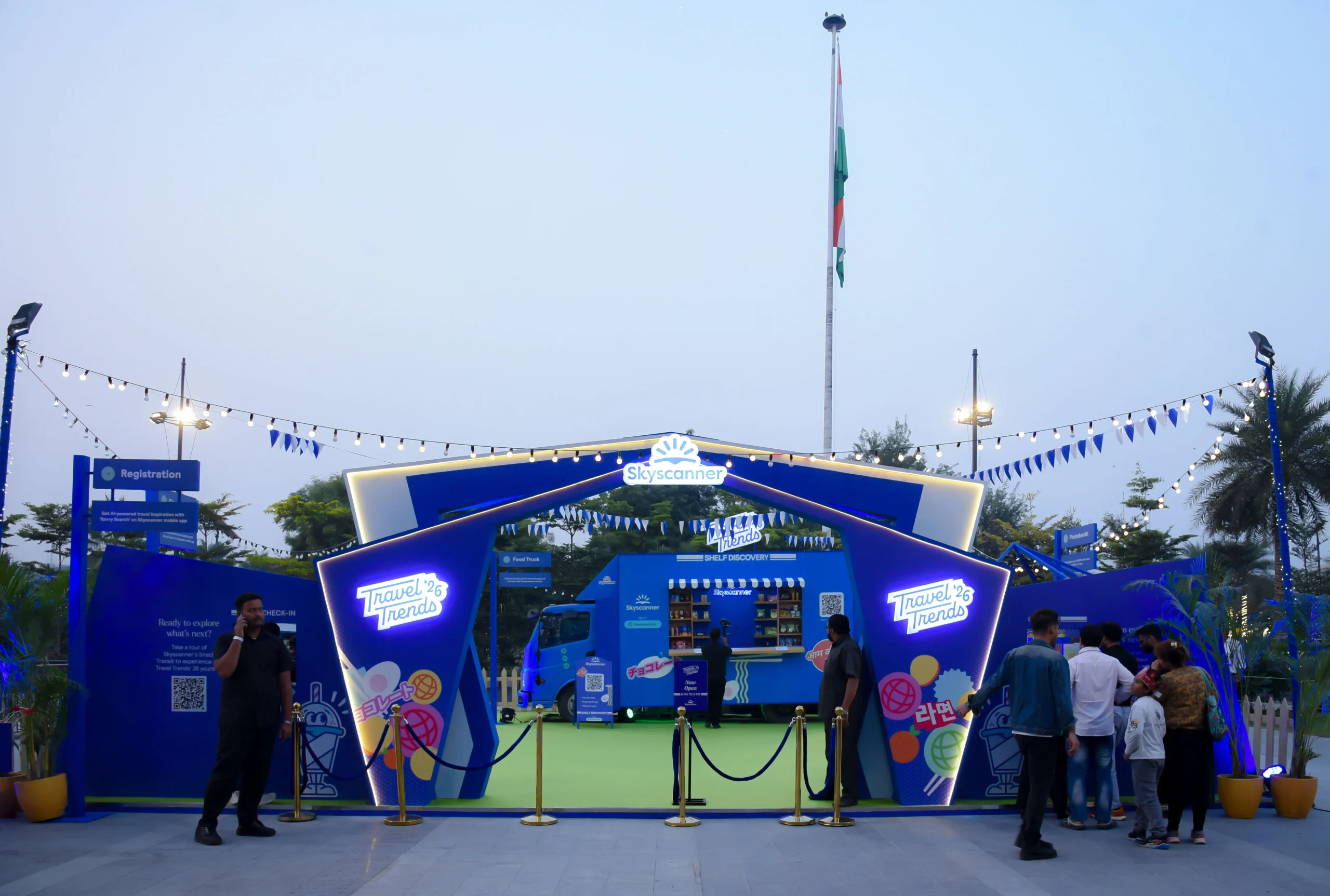 Skyscanner's First Snack Transit Pop-Up Invades India