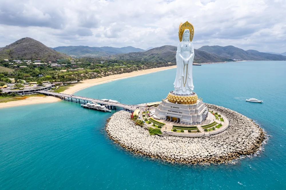 Tourism Constitutes Over 33% of Hainan’s Economic Output
