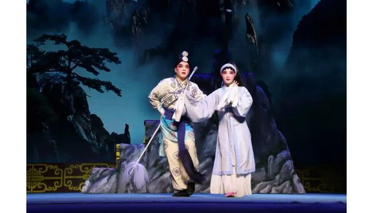 China Highlights Unique Operatic Styles at National Showcase